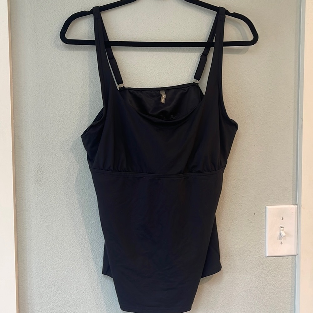 Lands End size 16 tankini top